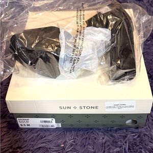 9.5 NWT Sun + Stone Elegant Black Heeled Shoes